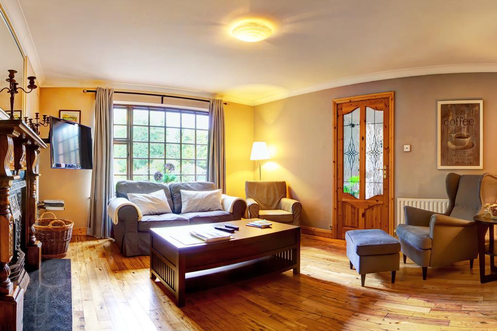 Woodside Lodge Accomodation 웨스트포트 외부 사진